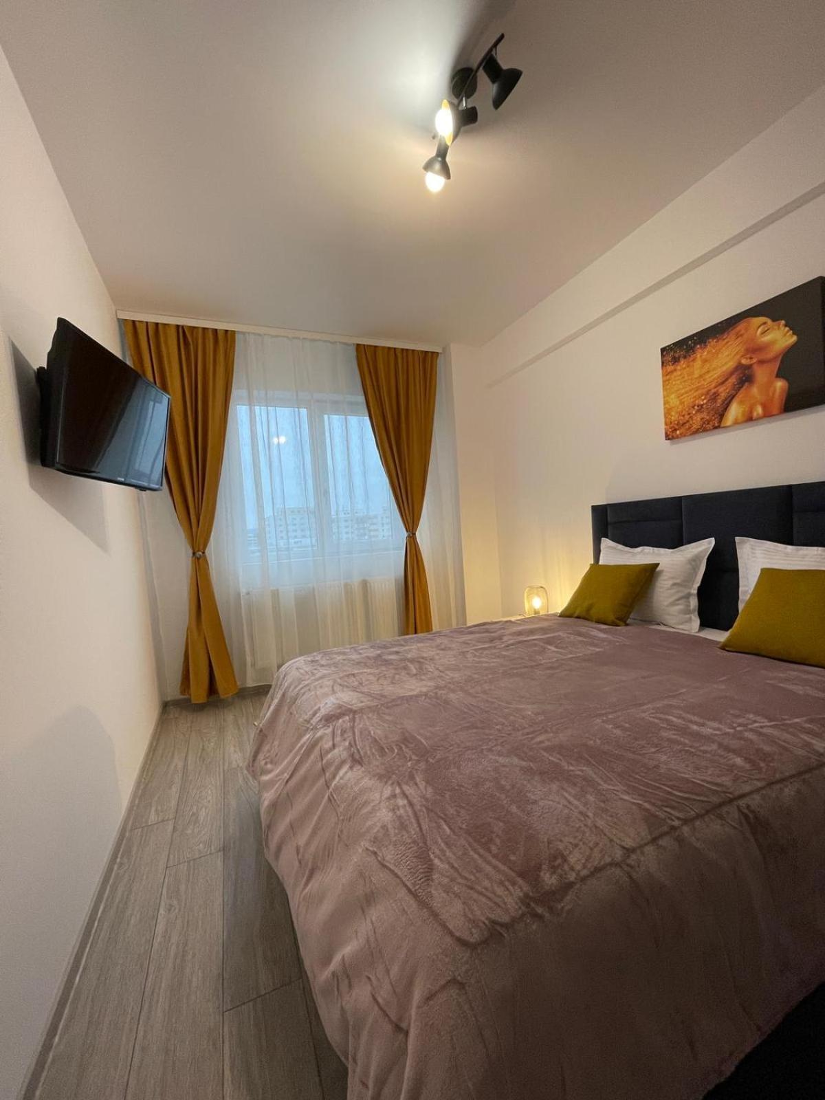 Palas Retreat - Q Residence Яш Екстериор снимка