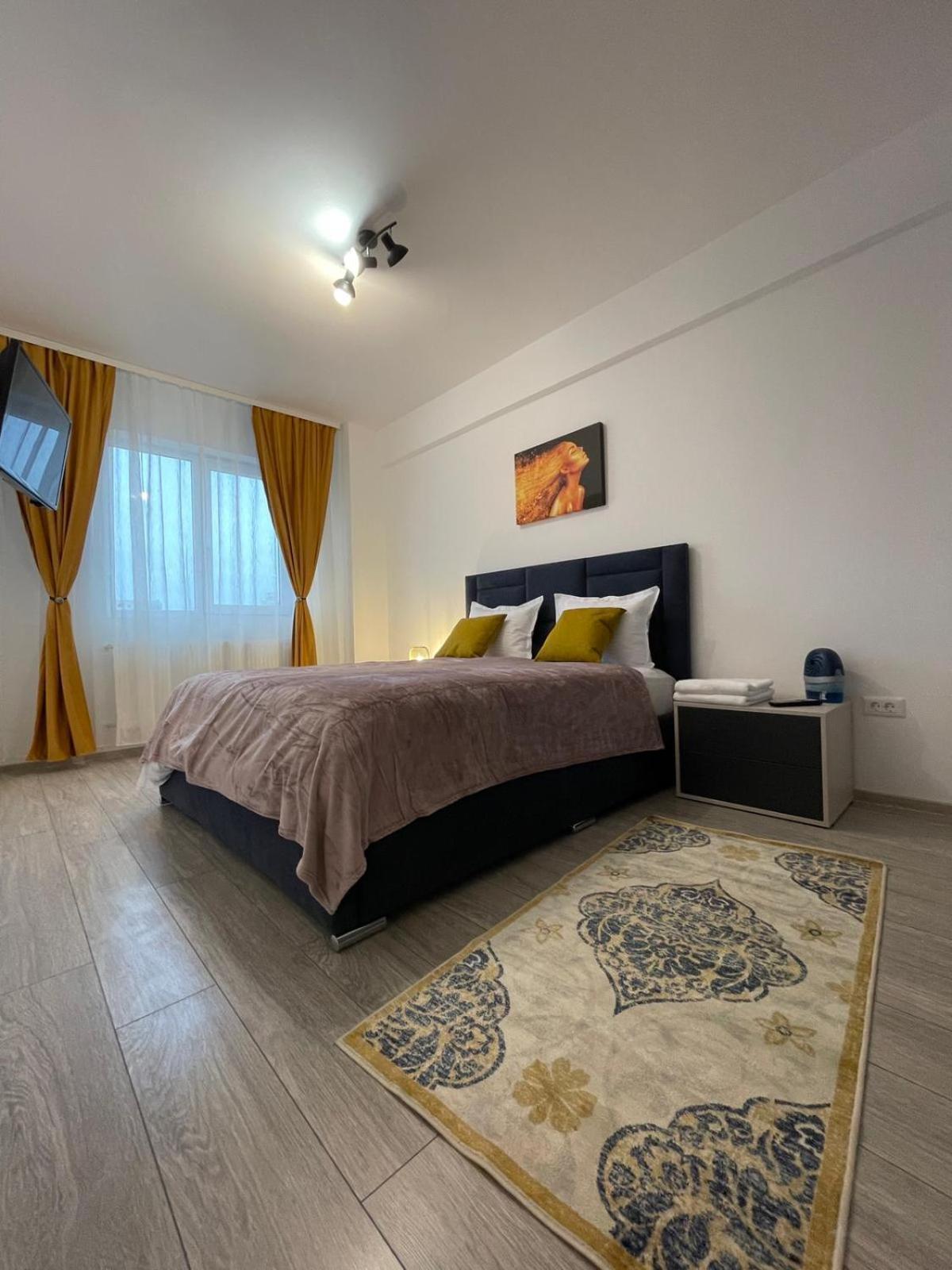 Palas Retreat - Q Residence Яш Екстериор снимка