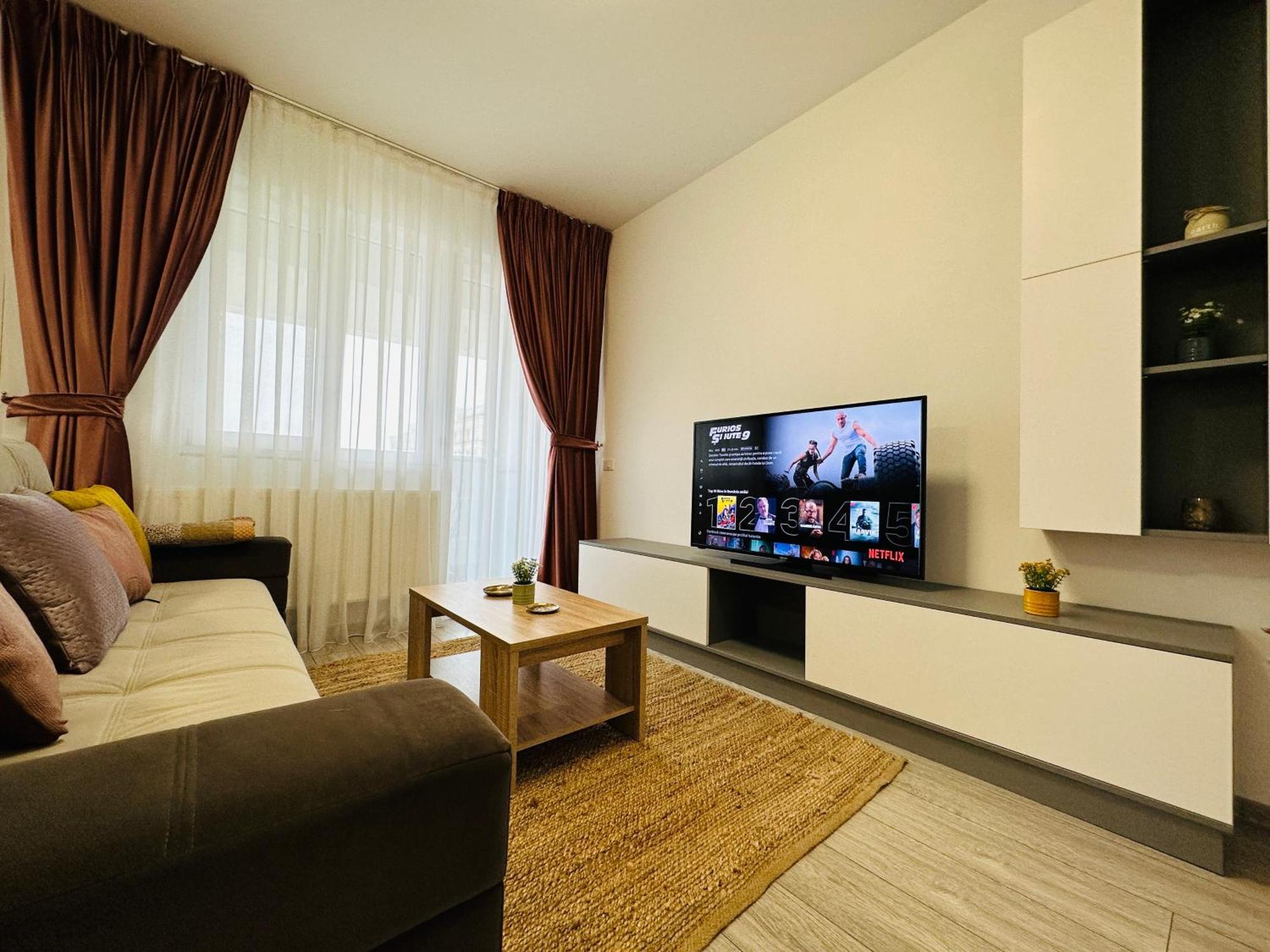 Palas Retreat - Q Residence Яш Екстериор снимка
