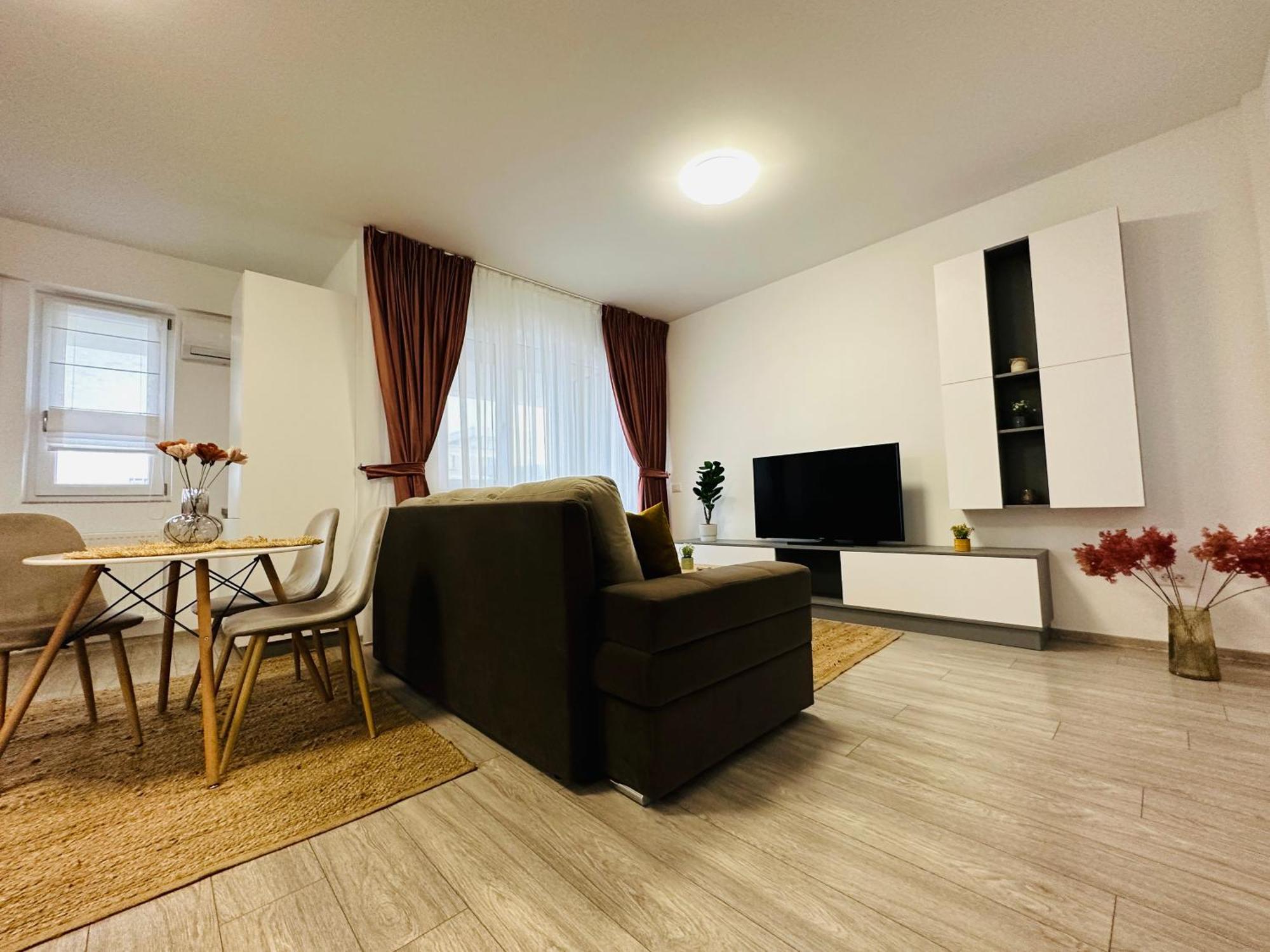 Palas Retreat - Q Residence Яш Екстериор снимка